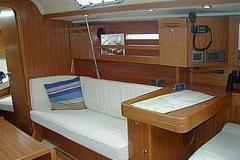 dufour40_saloon2